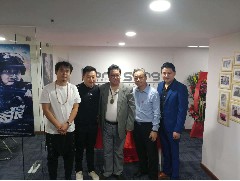 2017-11-19 應(yīng)邀出席鴻淞影業(yè)開業(yè)揭牌儀式