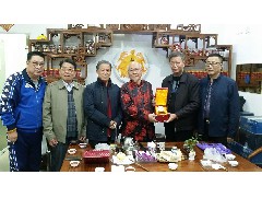 2017-03-03 國家一級美術(shù)師趙永新老師贈(zèng)送墨寶予世界五邑商會(huì)