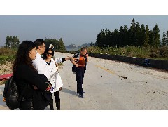 2016-12-10 司前拜訪鎮(zhèn)領(lǐng)導(dǎo)及商議司前雅山I.T 文化耆英學(xué)院電機(jī)儀式